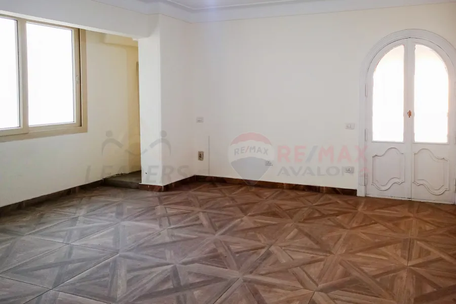 Apartment for sale 180 m Kafr Abdo (off Abu Qir St.)
