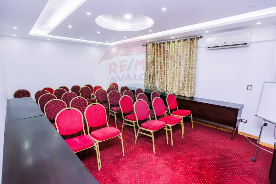 Administrative Unit for rent 280 m Louran (Directly on Abo Qeer St )