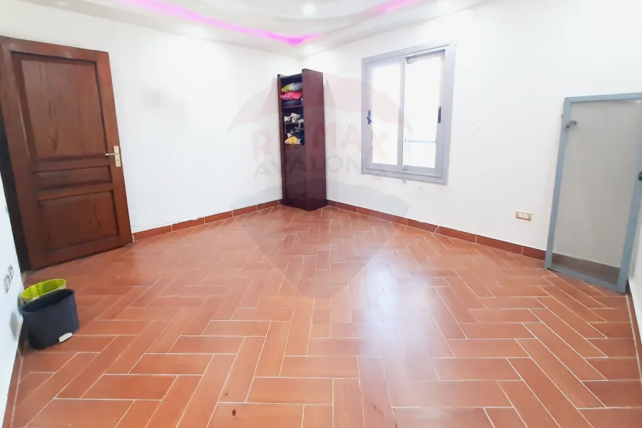 Apartment For Sale 160 m Roushdy (Steps From Sirya St.)