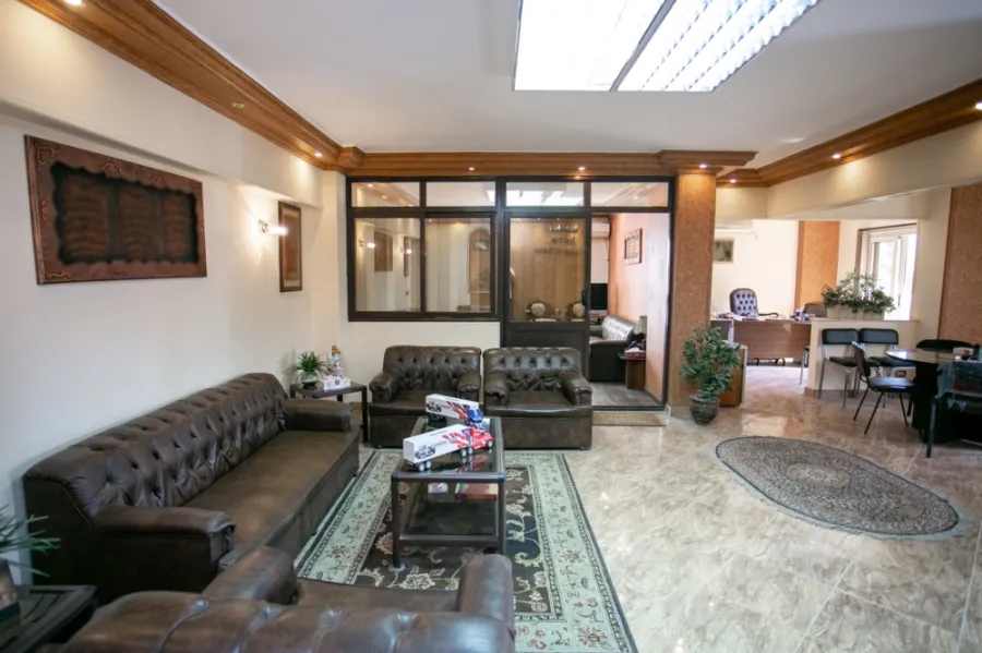 شقة للبيع 171م سموحة (شركة كيروسيز) - خطوات من ميدان على بن أبى طالب - ش توت عنخ امون