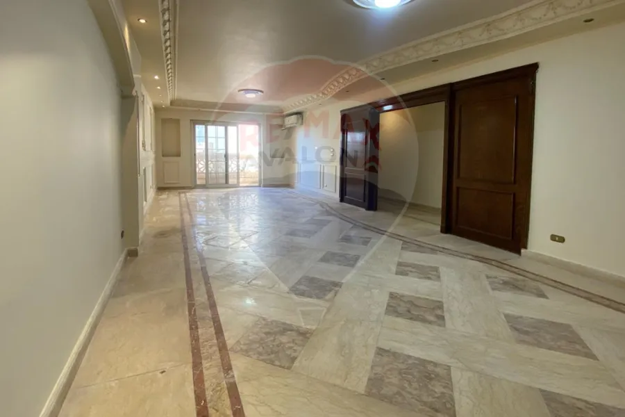 شقة للبيع 190 م  وابور المياة  (ش محمد مسعود)