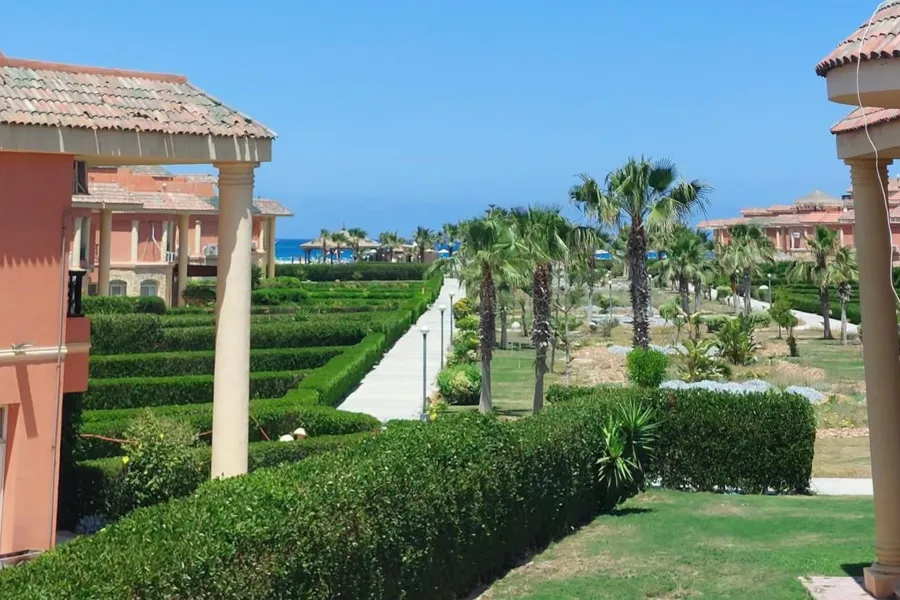 شاليه للبيع (بلومار - سيدي عبد الرحمن بجوار قرية امواج) 114 م