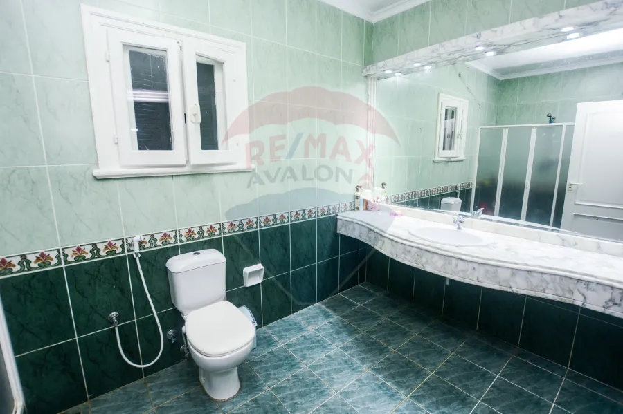 Villa registered for sale 950 m Al-Bitash