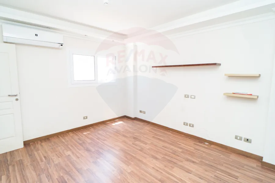 شقة للبيع 270 م كفر عبده (عمارة براند)