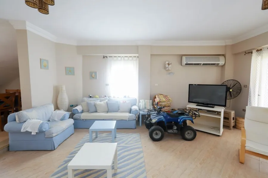 فيلا مستقلة للبيع 370م الساحل الشمالي (قرية نيس2 - ك64)