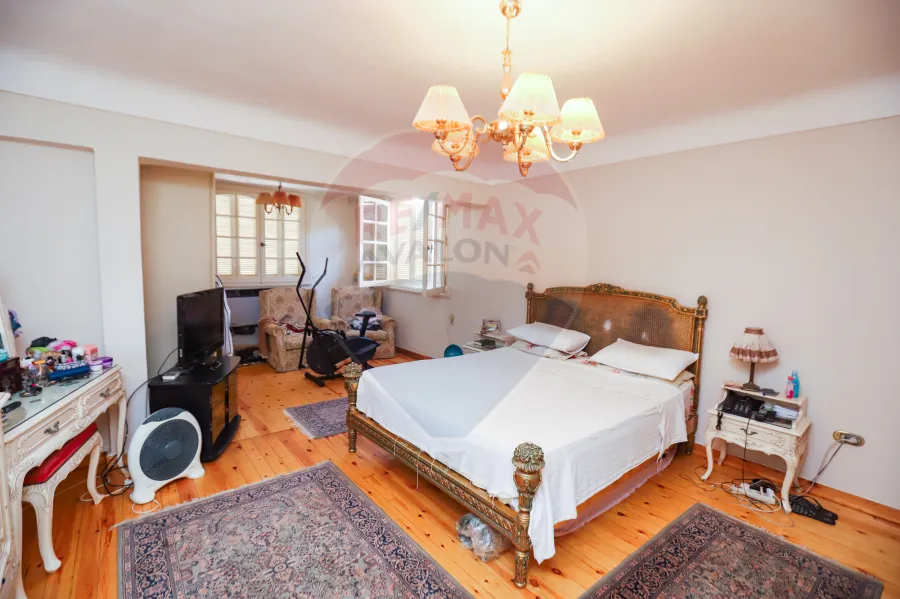 شقة للبيع 220 م سموحه ( تقسيم القضاه )