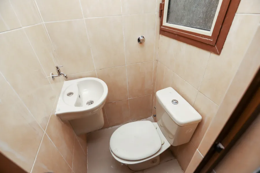 صيدلية للبيع 62 م بولكلي ( ش المصحة)