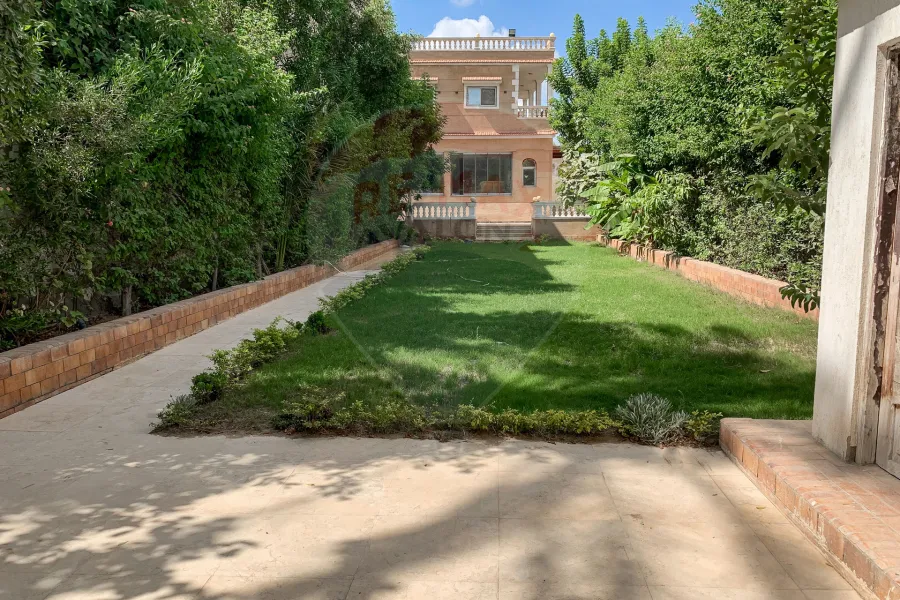 Villa for sale 675 m King Mariout ( main Kafoury road - Loaa Shebl Abdel-Gawad st. )