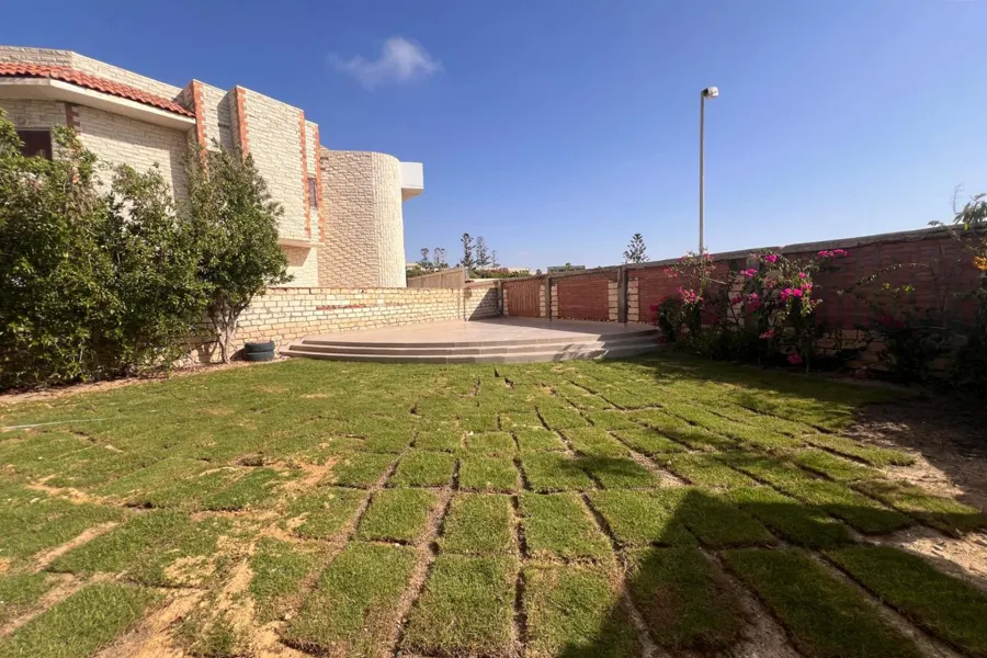 فيلا ستاند الون للبيع (هليو بيتش) 400 م