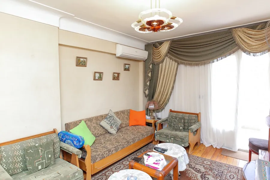 Apartment for sale 250m Roushdy (Tram Station.)