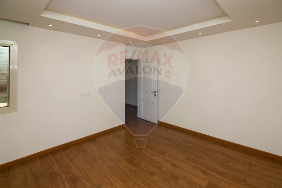 شقة للبيع 215 م رشدي (شارع سوريا - عمارة براند)