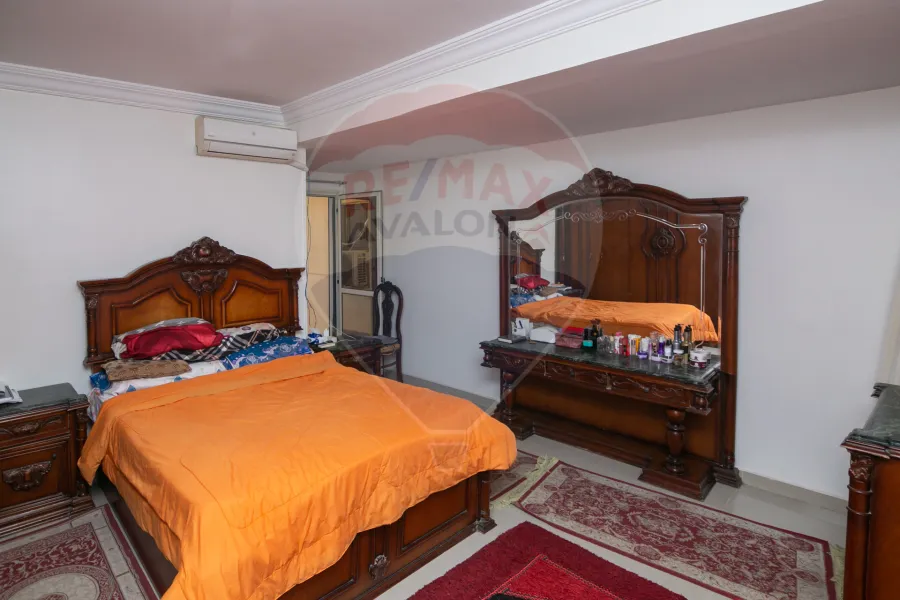 شقة للبيع 270 م لوران (شارع شعراوي)