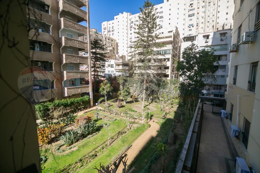 شقة للبيع 200 م لوران (ش ابراهيم نصير)