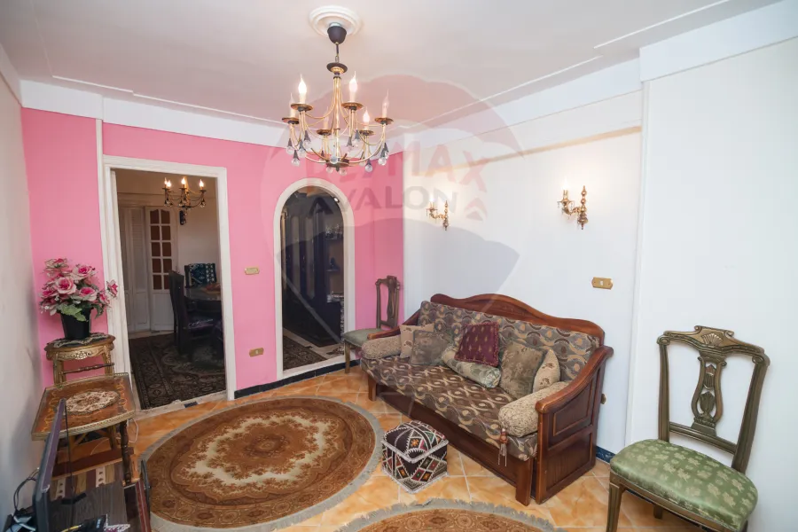 Apartment for sale 90 m sidi gaber (Steps from Marshal Street)