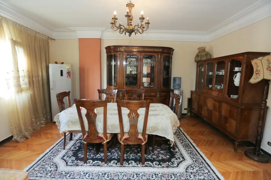 شقة للبيع 155م سموحة (خطوات من مدرسة محمد كريم