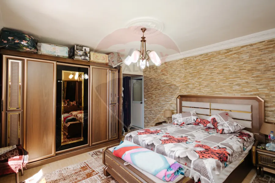 شقة للبيع 150 م راس التين (ش فرنسا)