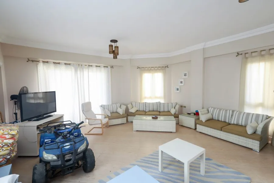 فيلا مستقلة للبيع 370م الساحل الشمالي (قرية نيس2 - ك64)