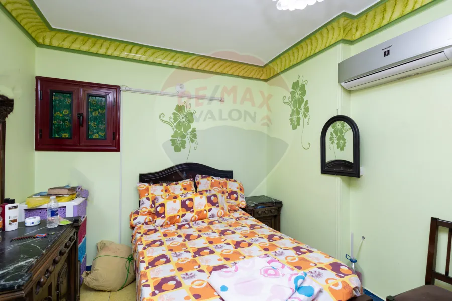 شقة  للبيع 200 م العصافرة (علي البحر مباشرة)