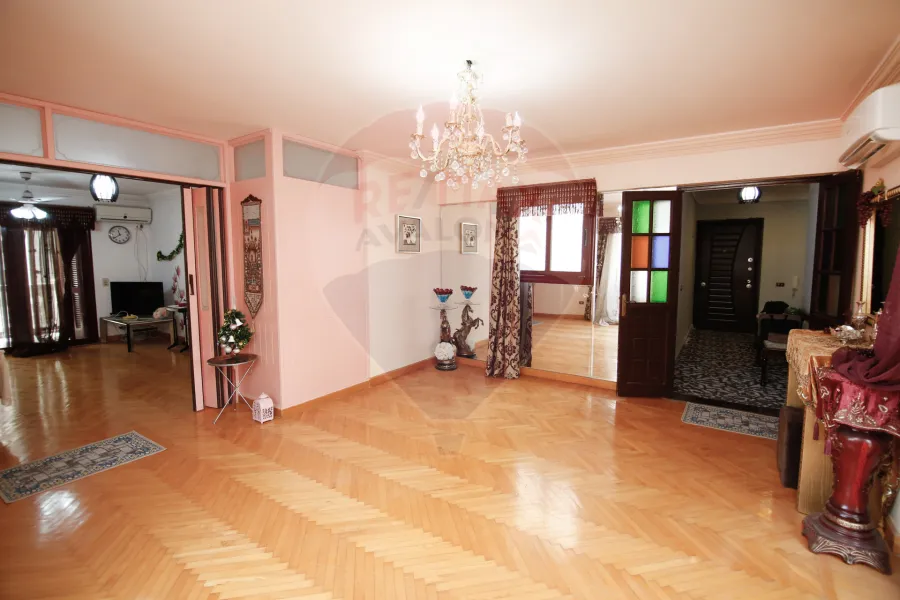 شقة للبيع 185م -  لوران (شارع سرهنك - مينا فلورنس)