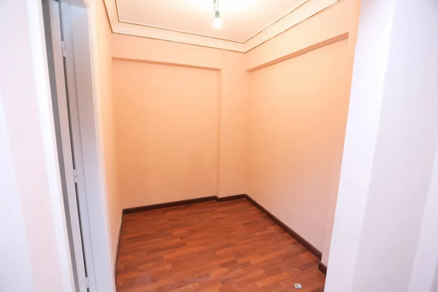 شقة للبيع 260م وابور المياه (ش محمد مسعود)