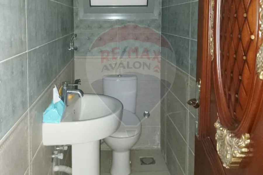 شقه للبيع 185 م سابا باشا (كومباوند رويال بلازا)