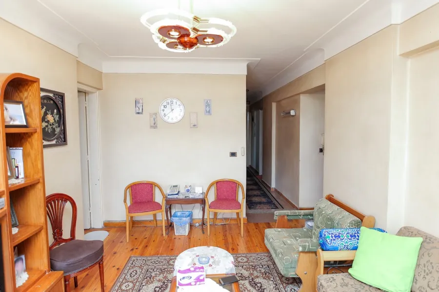 Apartment for sale 250m Roushdy (Tram Station.)