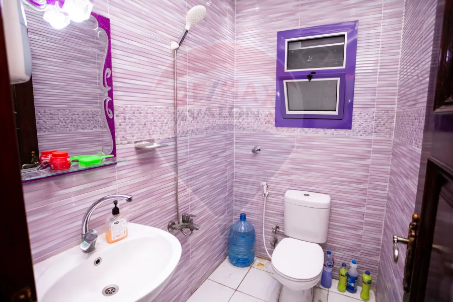 مقر اداري للبيع 110 م محرم بك (ش الرصافة )