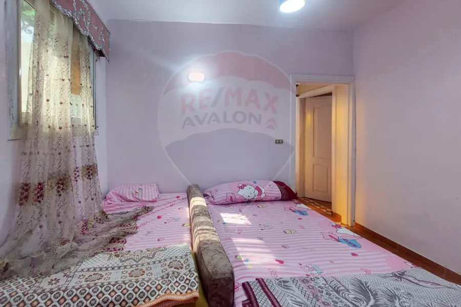 Furnished Apartment for Rent 100m Tharwat (directly on the sea)