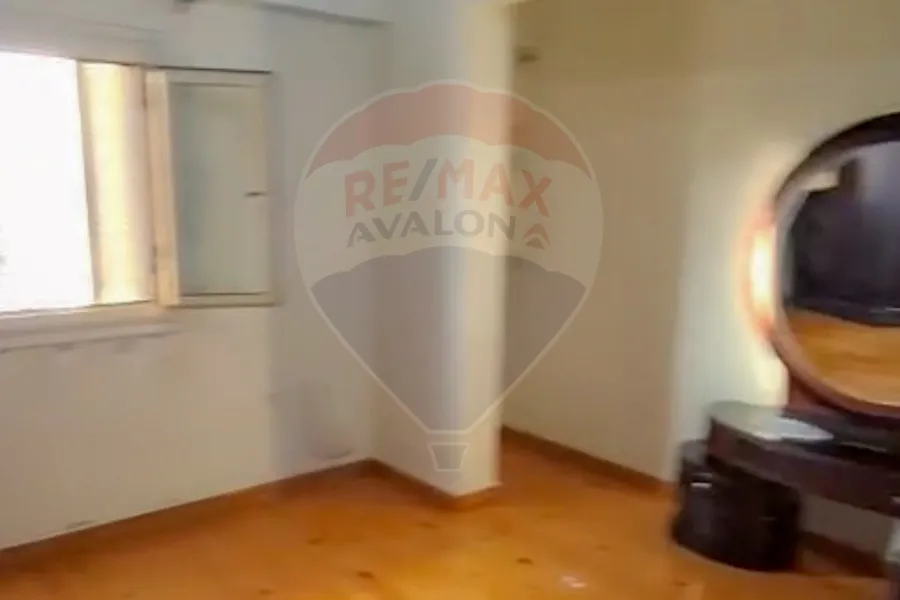 شقة للبيع 135 م سموحة (ش توت عنخ آمون)