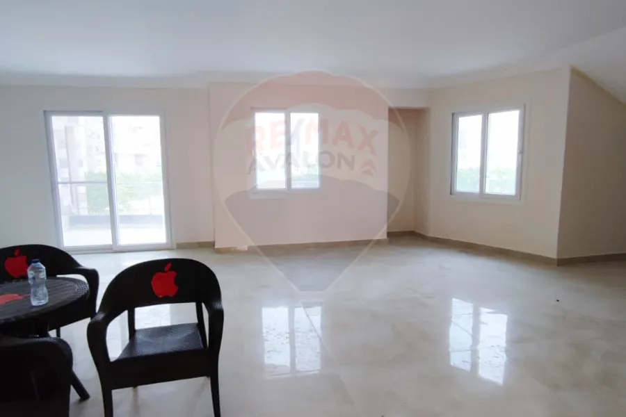 فيلا للبيع 290 م الساحل الشمالى ( قرية مرسيليا بيتش 4) - أول سكن