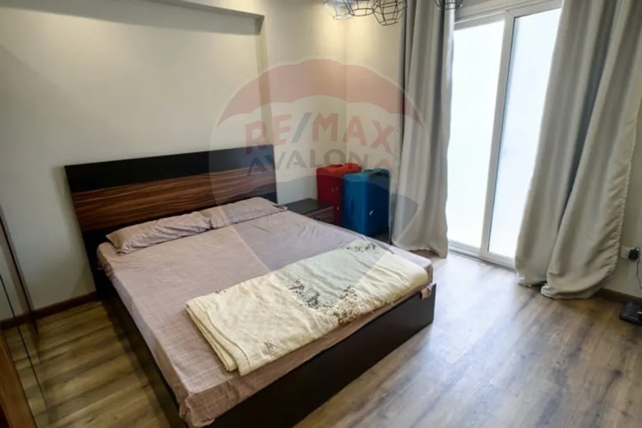 شقة للبيع 100 م سيدي بشر (خطوات من البحر)