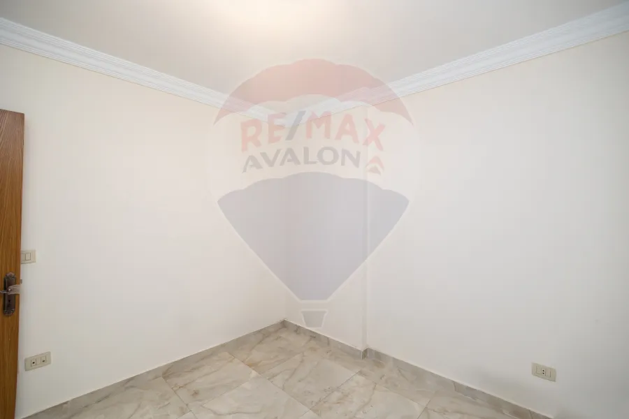 Apartment for sale 100 m Miami (Khaled Abn el walid st.)