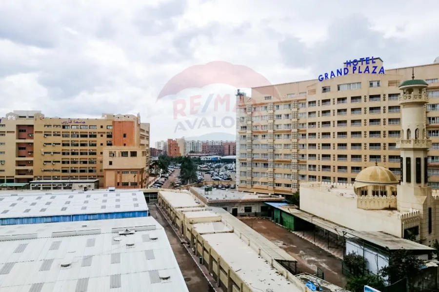 شقة إيجار 180 م سموحة (ش 14 مايو)