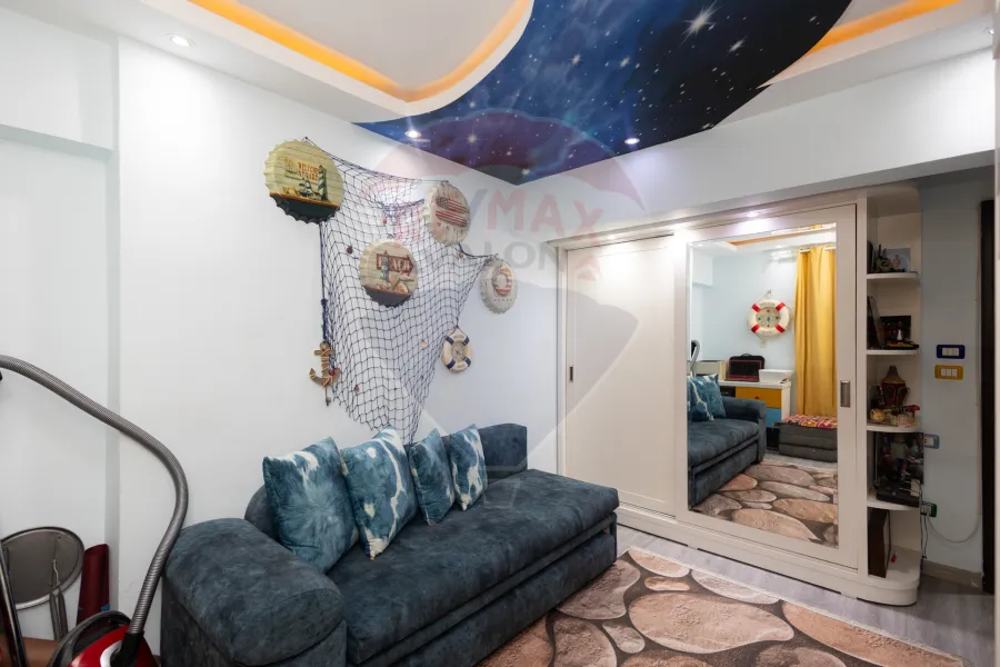 Apartment for sale 160 m Fleming (Abdelfattah El-Tawil St.)