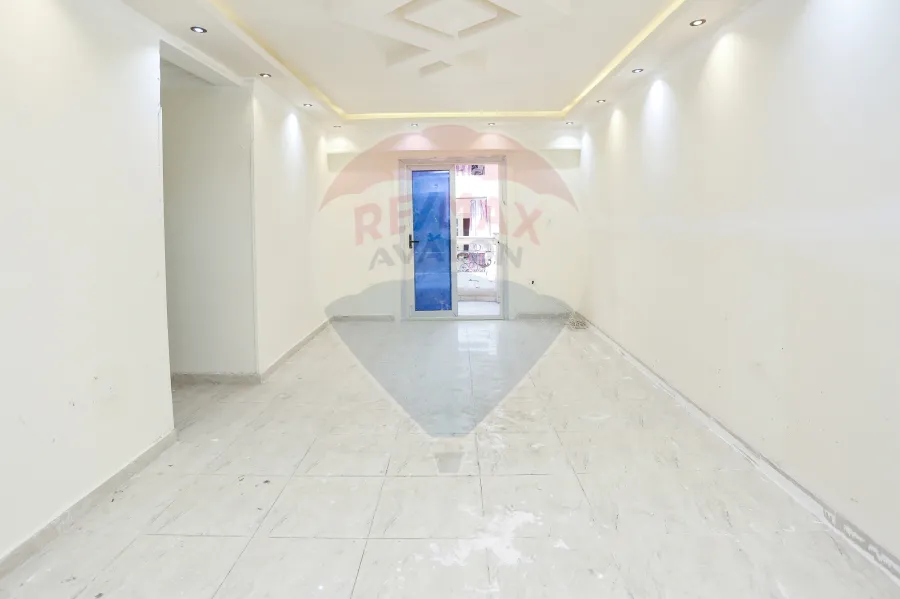 شقة للبيع 140 م سموحة ( شارع النقيب شريف رمزي - خطوات من فوزي معاذ )