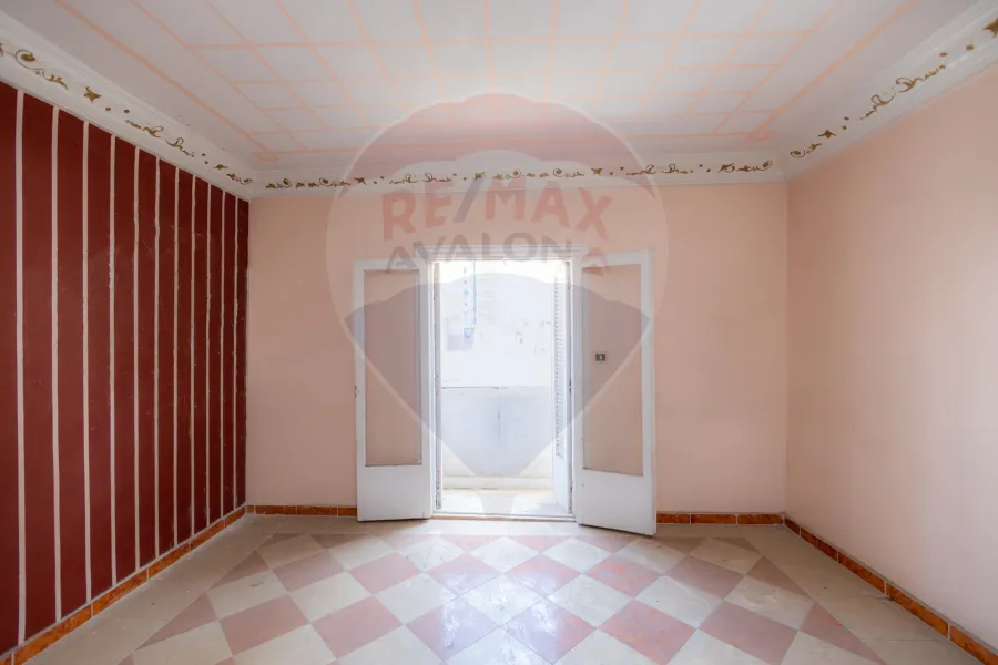 Apartment for sale in Victoria (steps from Abdel Salam Aref St. - and Taiba Hospital)