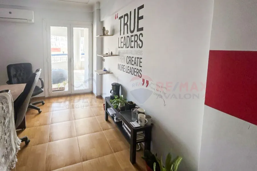 شقة للبيع 185 م زيزينيا (ش أبو قير - برج براند)