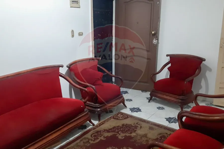 شقة للبيع 90 م سيدى جابر (خطوات من ش المشير)