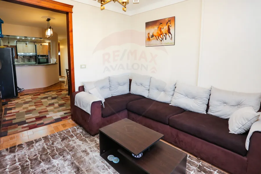 شقة للبيع 180 م كفر عبده (خطوات من ميدان سانت جيني)