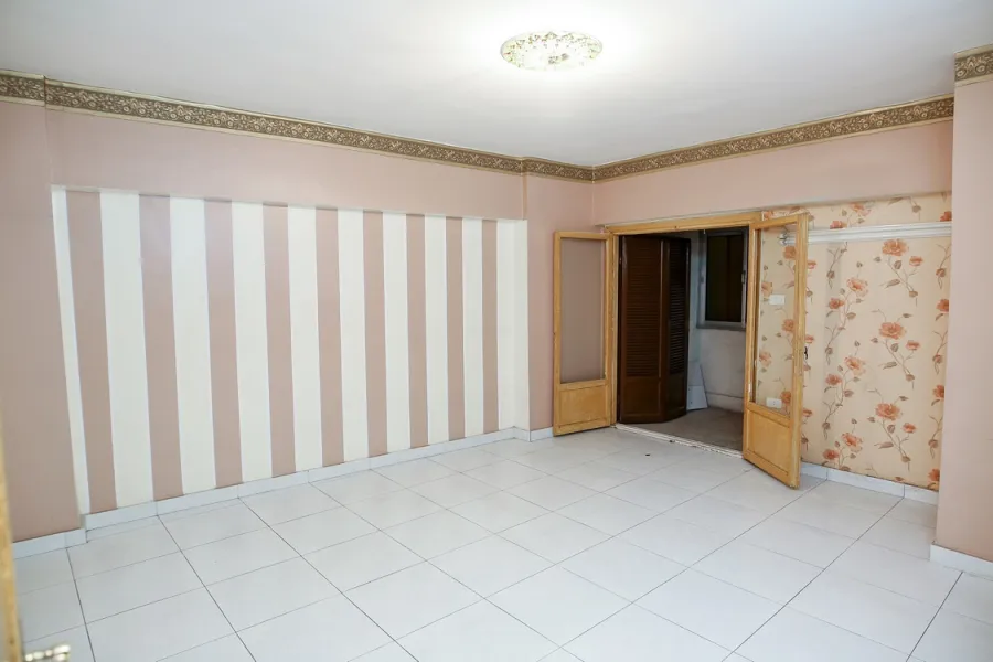 شقة للبيع 170م العصافرة بحري (متفرع من البحر)