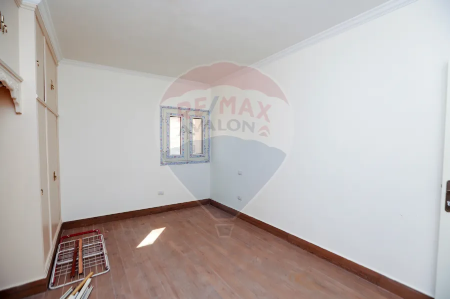 Administrative Unit for rent 185 m Louran (El Eqbal Directly on The Teram)