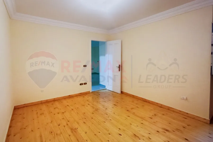 شقه للبيع 178 م وابور المياة (ش جلال الدين الدسوقى)