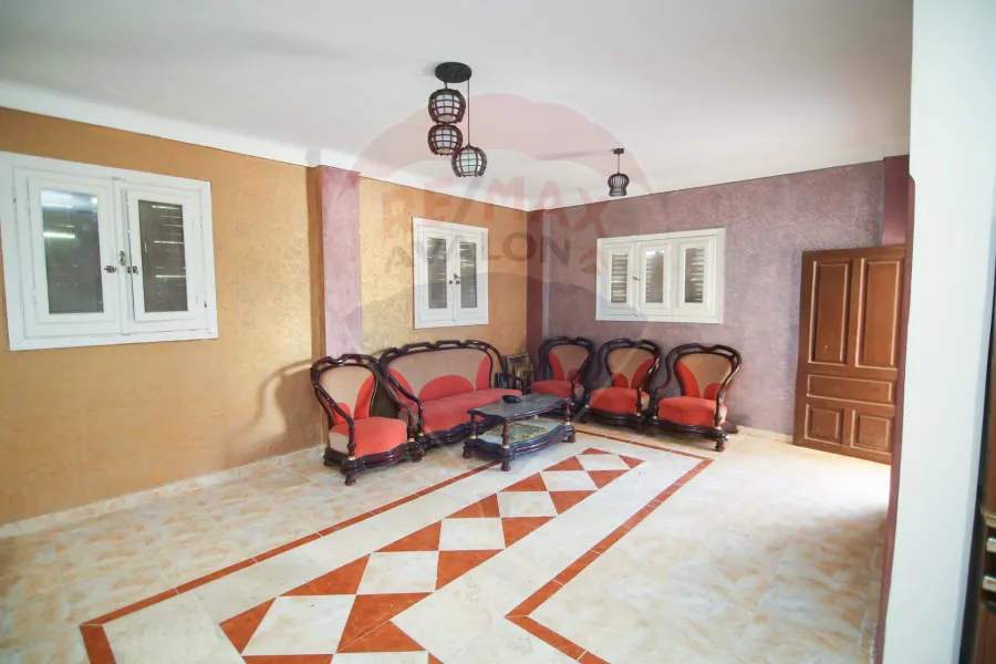 فيلا ستاند الون للبيع (حورس) 200 م