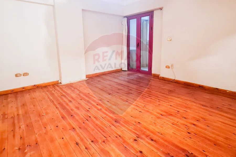 شقة للايجار 170 م سموحة (بجوار فتح الله)