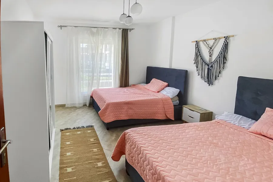 دوبليكس ارضي بحديقه 200 م للبيع (امواج - سيدى عبد الرحمن )