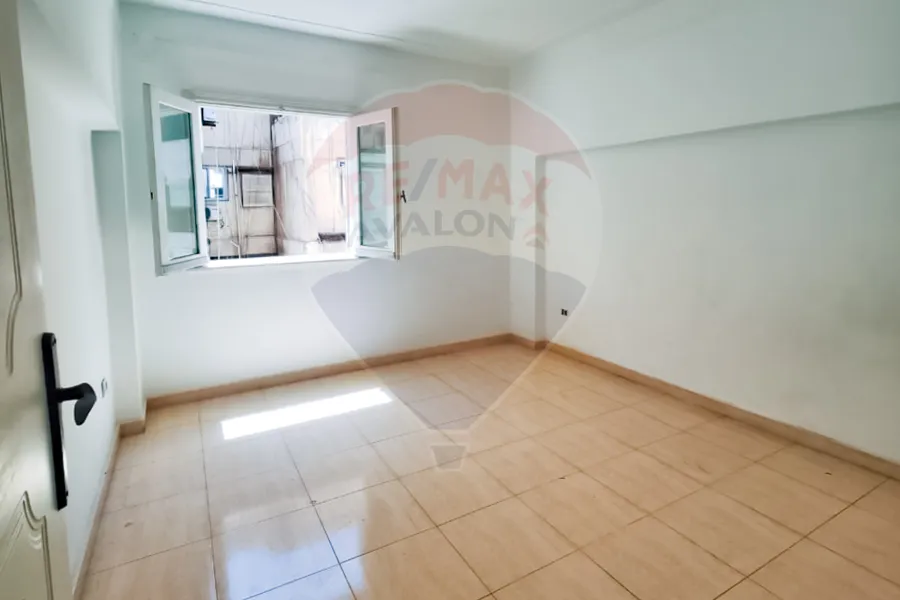 شقة للبيع 108 م صافي لوران (ش أبوقير)