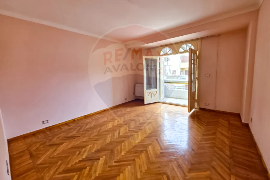 شقة دوبلكس للبيع 320 م لوران (متفرع من ش شعراوي)