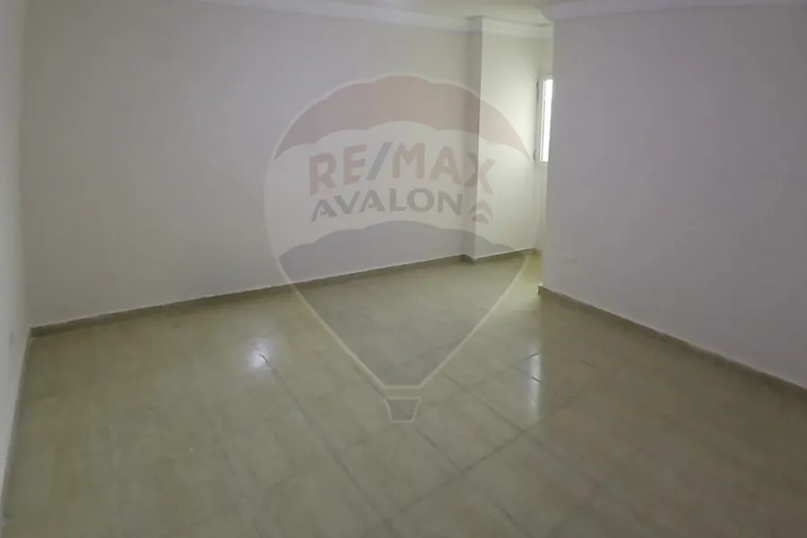 شقة للبيع 140 م سبورتنج (ش نيروز)