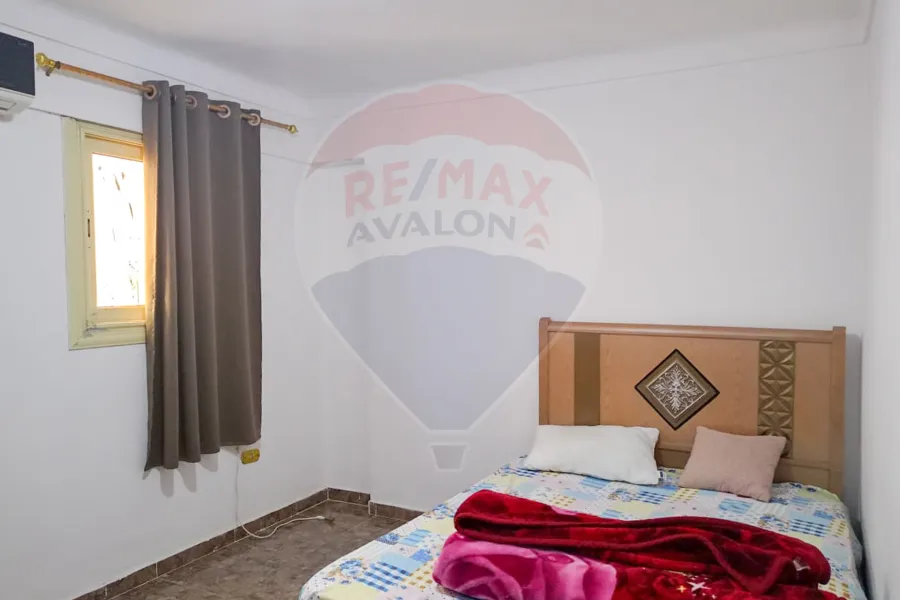 شقة للبيع 110 م كامب شيزار (جانبي بحر)