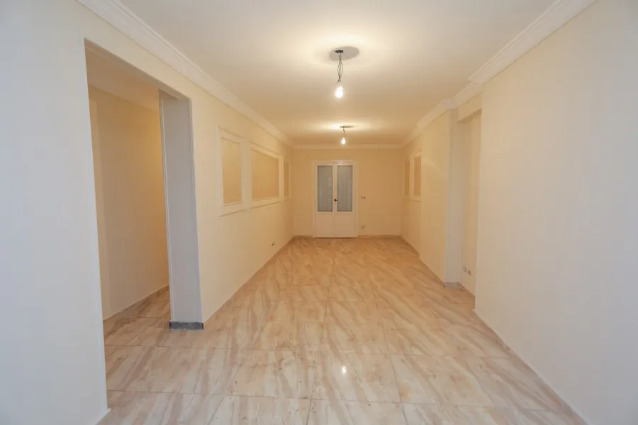 شقة للإيجار 150م كليوبترا -خلف فندق كليوبترا - ترى البحر